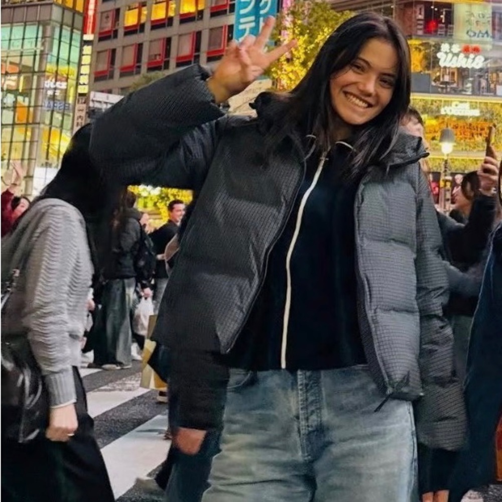 NWT UNIQLO Seamless Down Short Jacket (as seen on Emma Raducanu) Gray Checker